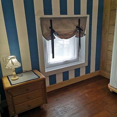 East Wind Bed and Breakfast Medea Buitenkant foto