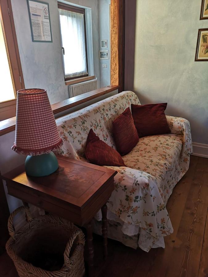 East Wind Bed and Breakfast Medea Buitenkant foto